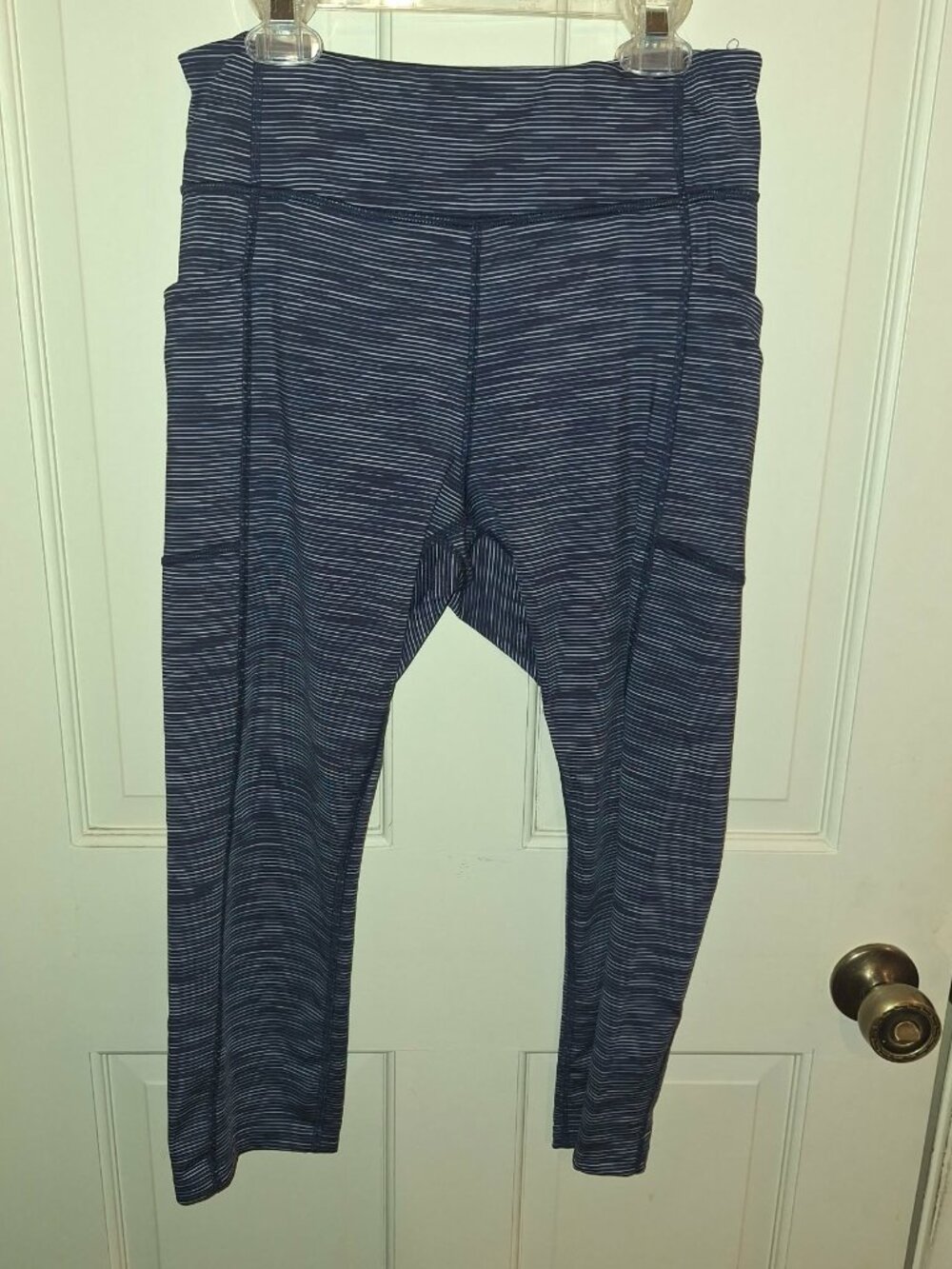 TekGear Blue White Stripe Athletic Capri, Size Large